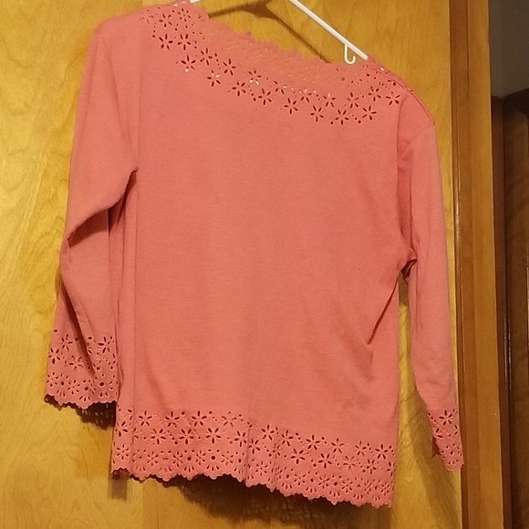 COPY - COPY - Laser Cut Peach Top - Picture 3 of 9